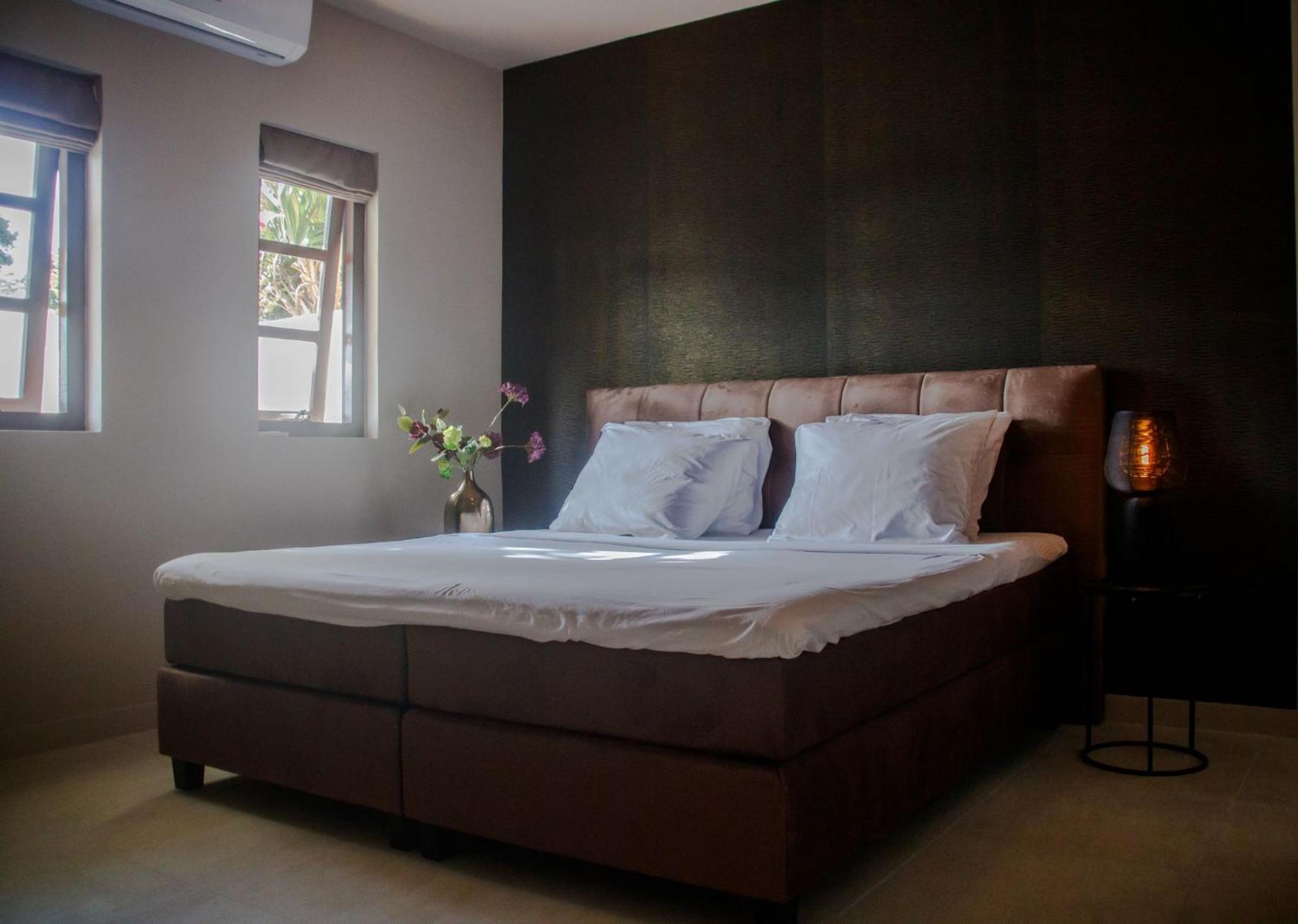 Major. Suites Curacao Willemstad Esterno foto